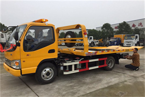 桃城哪里有拖车服务